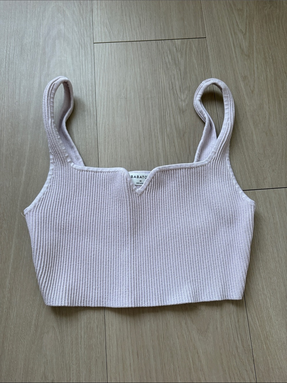 Babaton Light Pink Ribbed V-Notch Crop Tank